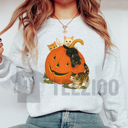 ChicCotton Vintage 90s Cat Halloween Sweatshirt - Cozy Autumn Aesthetic Pullover