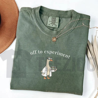 Funny Scientist Goose Comfort Colors Shirt – Cute Science Lover Lab Tee