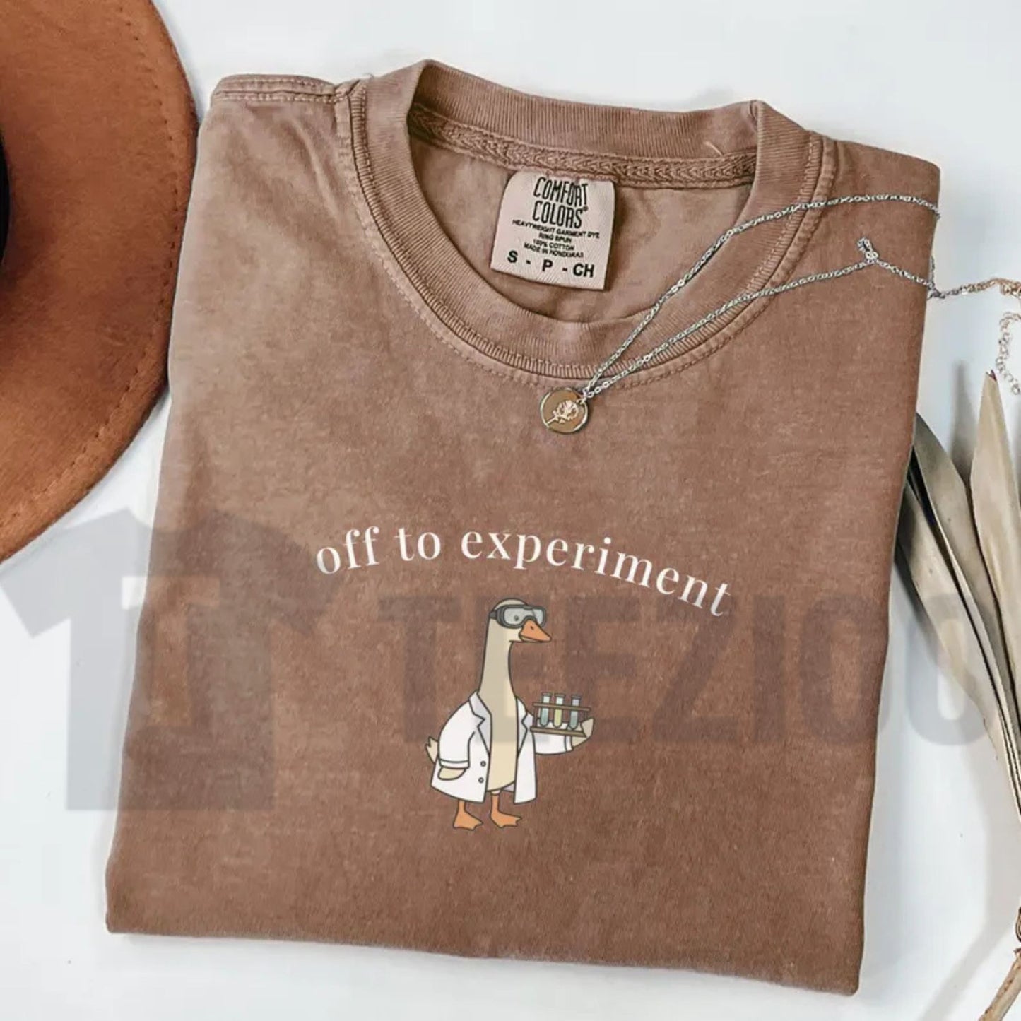 Funny Scientist Goose Comfort Colors Shirt – Cute Science Lover Lab Tee