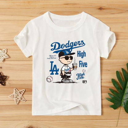 "Chillen' in LA" Snoopy Shirt – Retro Peanuts Dodgers Graphic Tee