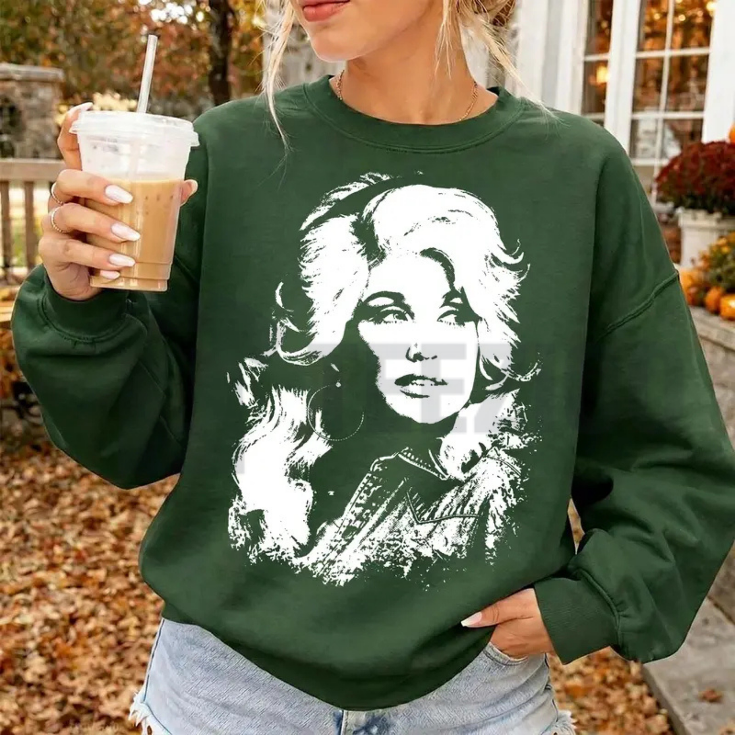Dolly Parton Tribute Sweatshirt - Retro Country Music Legend Portrait Crewneck