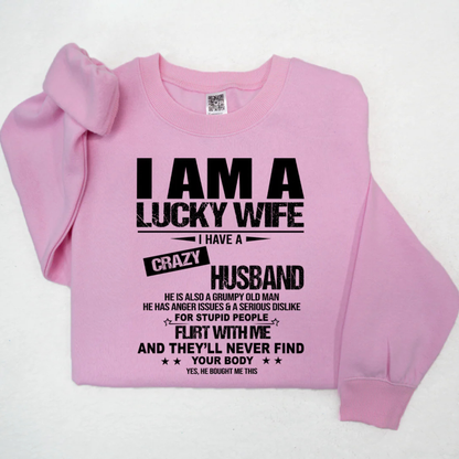 "I Am A Lucky Wife" Bold Lettering Pullover – Trendy Aesthetic Sweatshirt