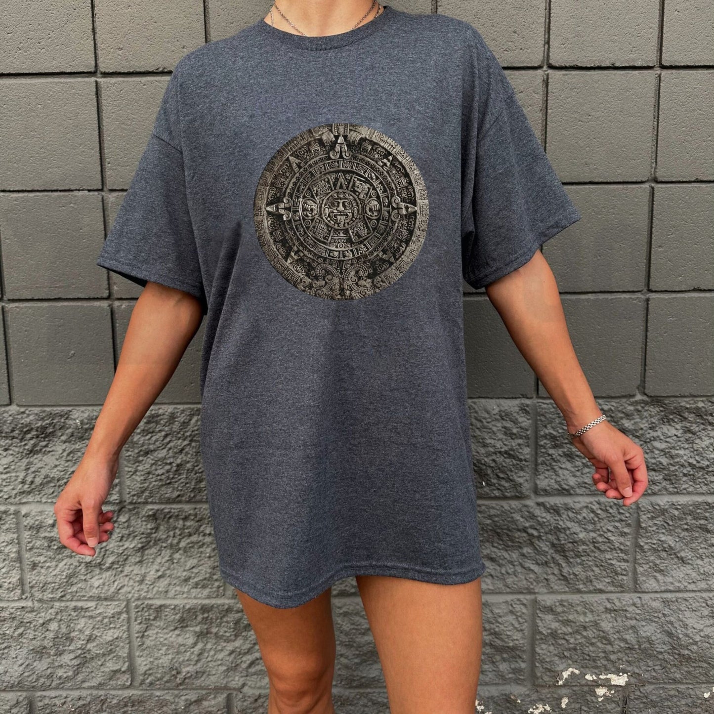 Ancient Mesoamerican Aztec Sun Stone T-Shirt – Retro Mayan Calendar Graphic Tee, Historical Cultural Heritage Art Shirt