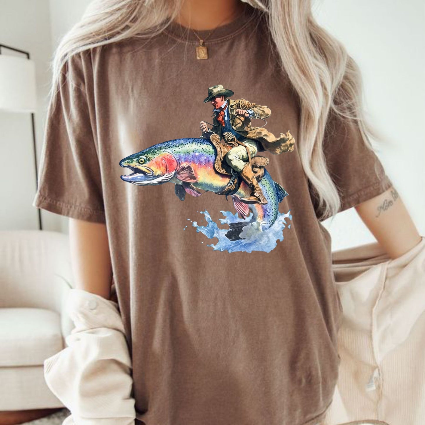 Comfort Colors® "Giddy Up, Rainbow!" Trout Rodeo T-Shirt – Funny Western Fishing Graphic Tee, Rainbow Trout Cowboy Hat Shirt, Retro Angler Gift - Teezioo