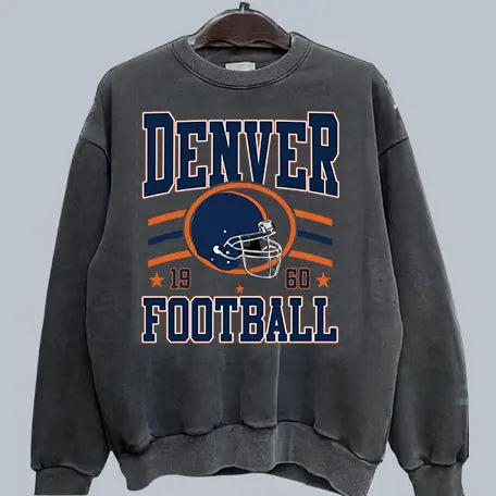Retro Football Fan Crewneck – Oversized 90s Sports Graphic Pullover