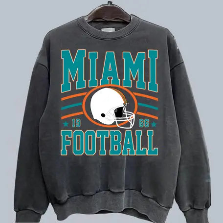 Retro Football Fan Crewneck – Oversized 90s Sports Graphic Pullover