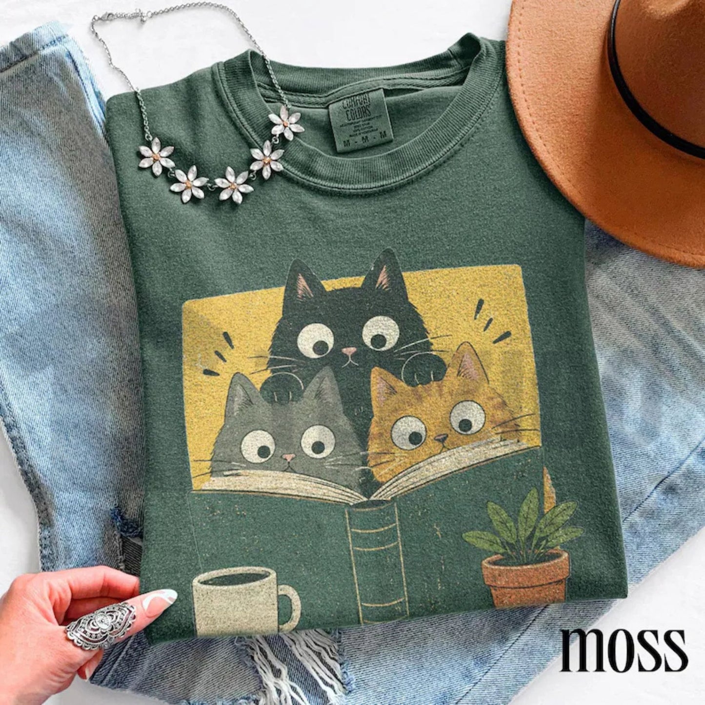 Retro Curious Reading Cats Comfort Colors Shirt – Book Lover Graphic Tee - Teezioo